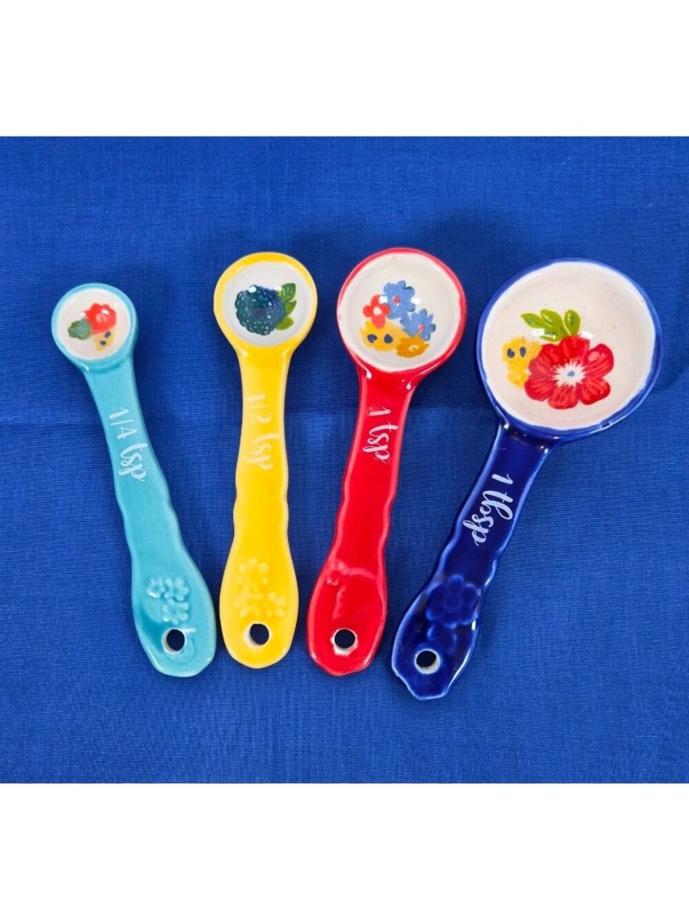 EUC The Pioneer Woman Dazzling Dahlias Ceramic 4 Piece Measuring Spoons Set HTF